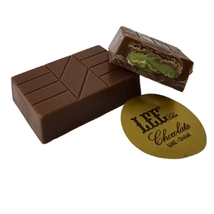 Milchschokoladenhaufen mit Pistazien Creme ab 250g