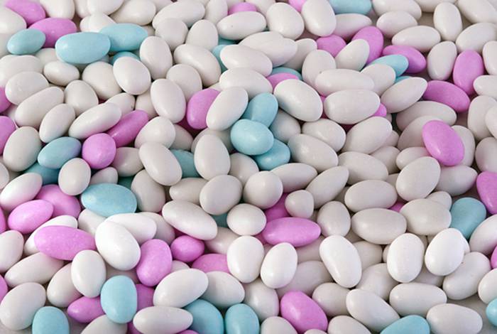 Wiener Mandeln Mix / Zucker Mandel ملبس ملون Ab 250g